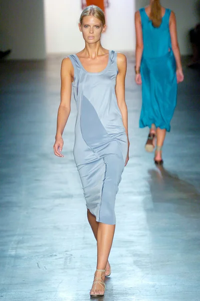 Look 12